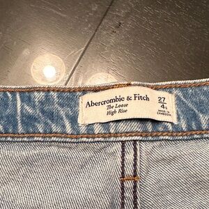 Abercrombie & Fitch Light Blue Relaxed Men's Jeans